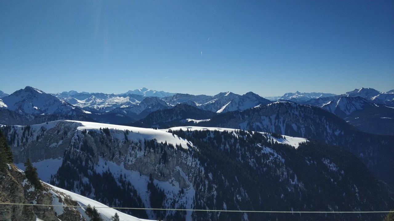 Appartement T2 A Bernex Avec Wifi, Vue Sur Montagne Exterior foto